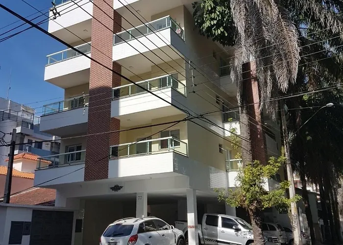 Ap um dormitório com ar condicionado ou ventiladores de teto, churrasqueira Ubatuba